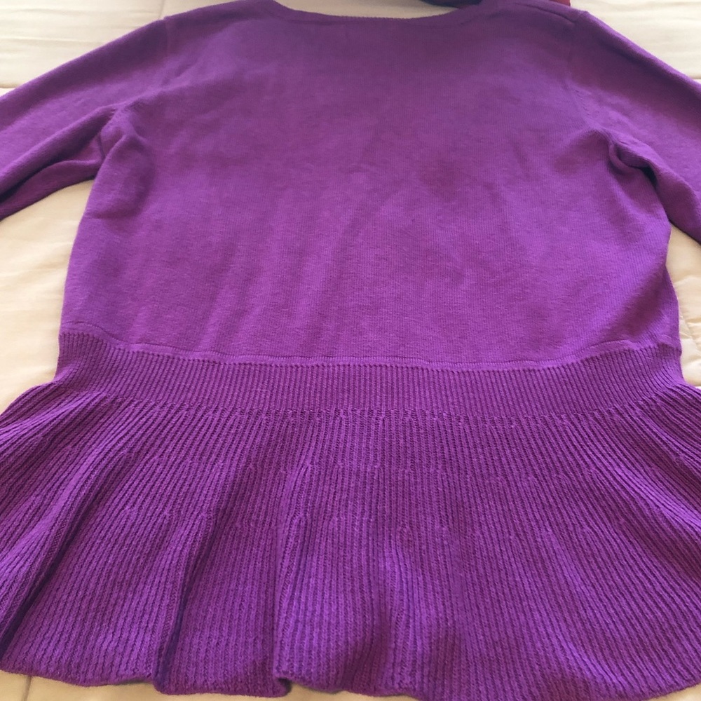 Cute 🥰 Purple Sweater - Picture 3 of 5